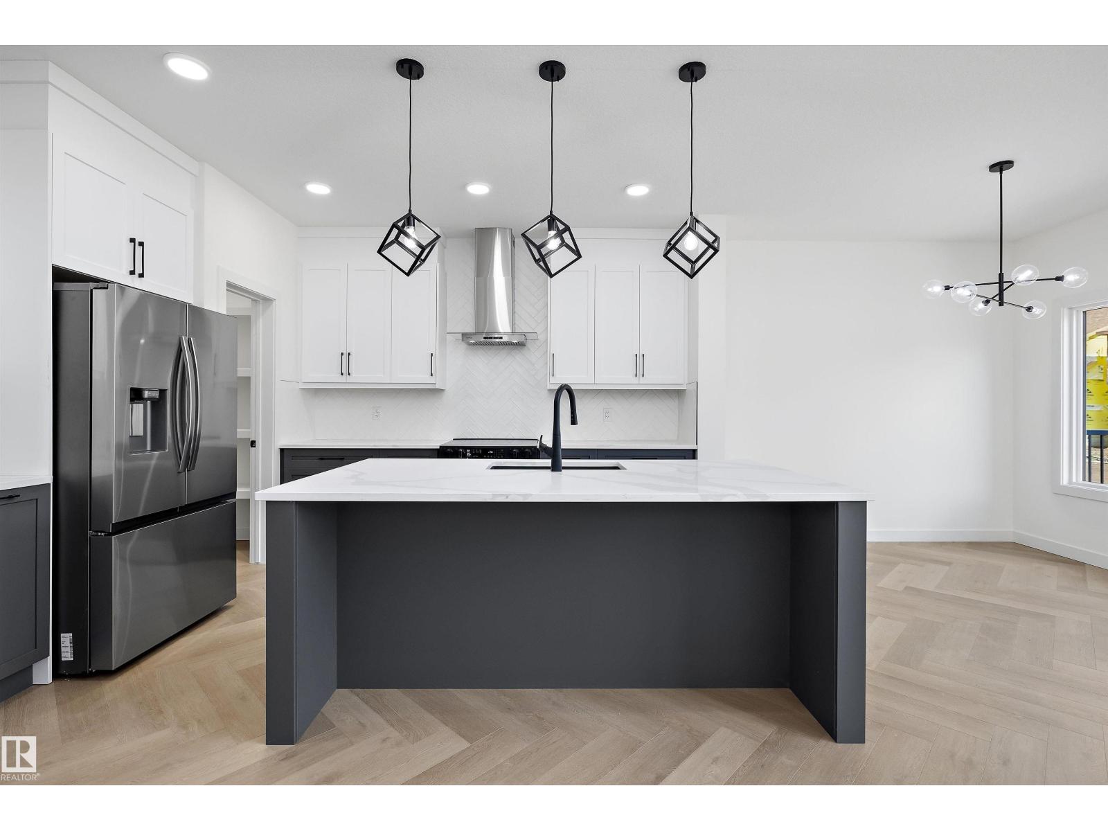 1776 Crossbill LO NW - 10