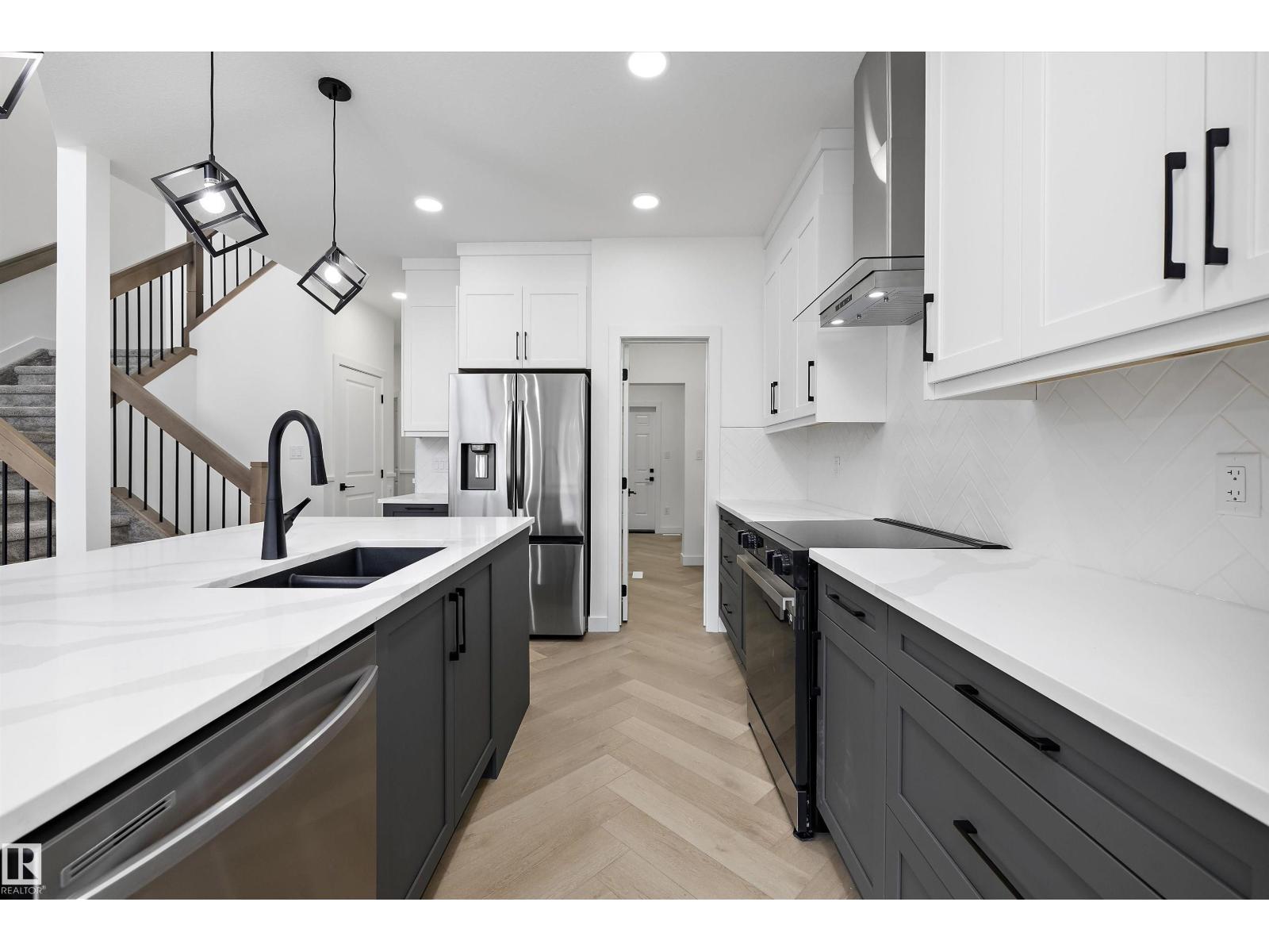 1776 Crossbill LO NW - 14