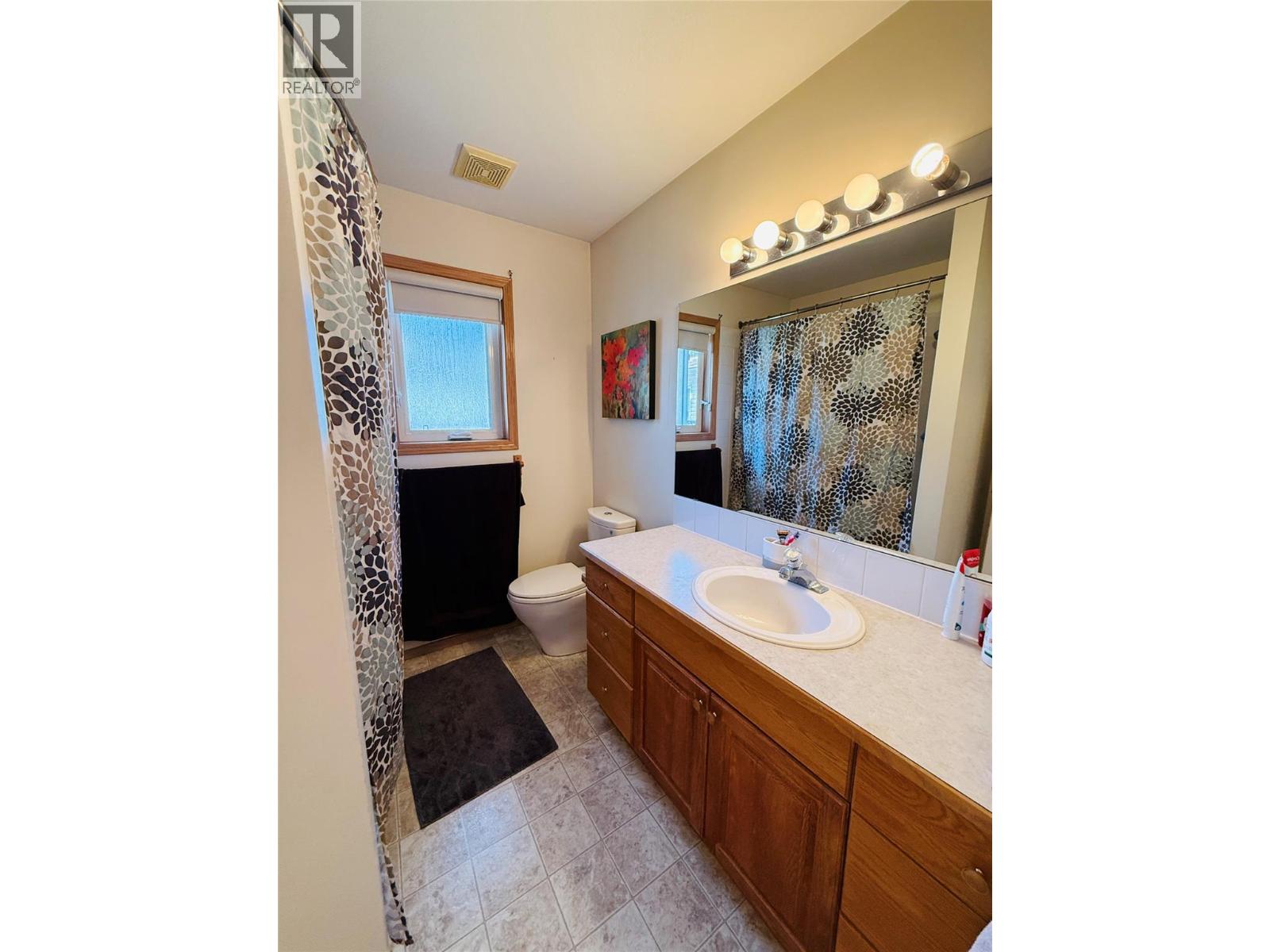 7506 COLUMBIA Avenue, Radium Hot Springs