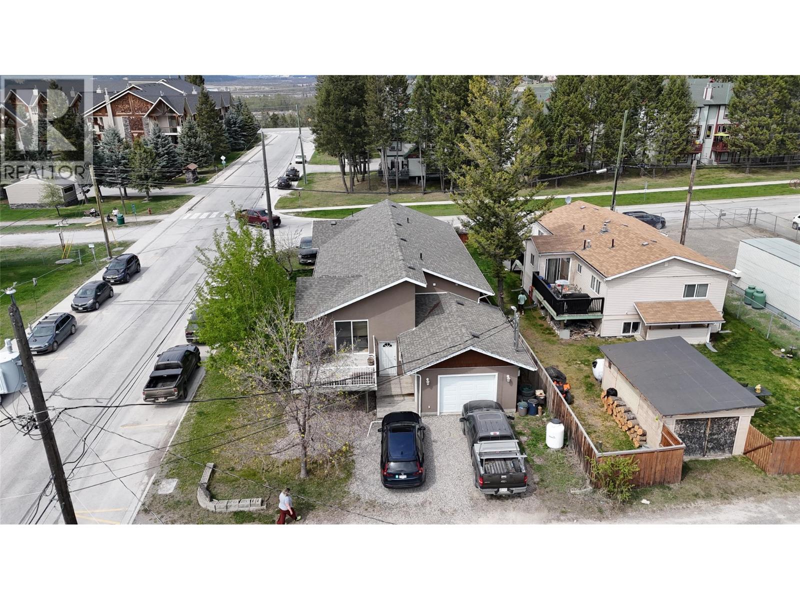 7506 COLUMBIA Avenue, Radium Hot Springs