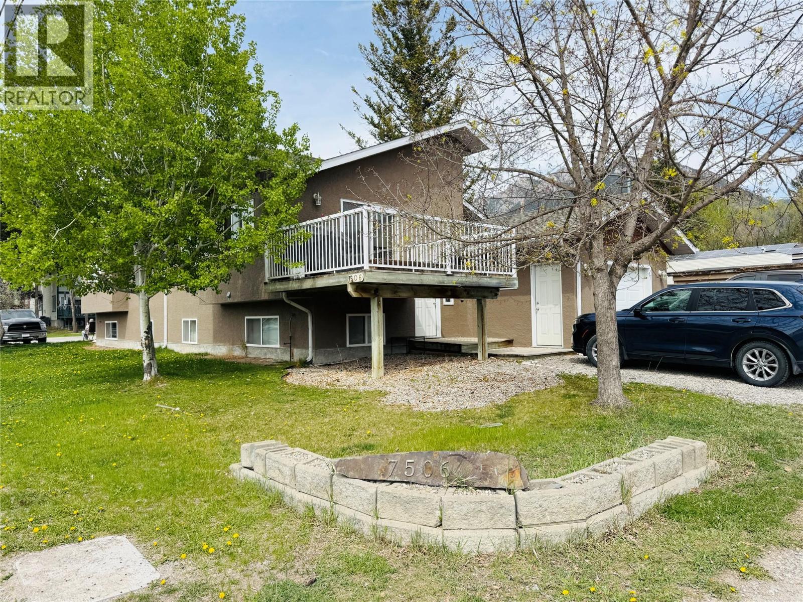 7506 COLUMBIA Avenue, Radium Hot Springs