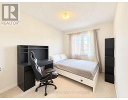 2339 Dress Circle Crescent, Oshawa, ON L1L0L8 Photo 9