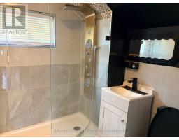Bathroom - 3 Rices Lane, Welland, ON L3B3L7 Photo 10