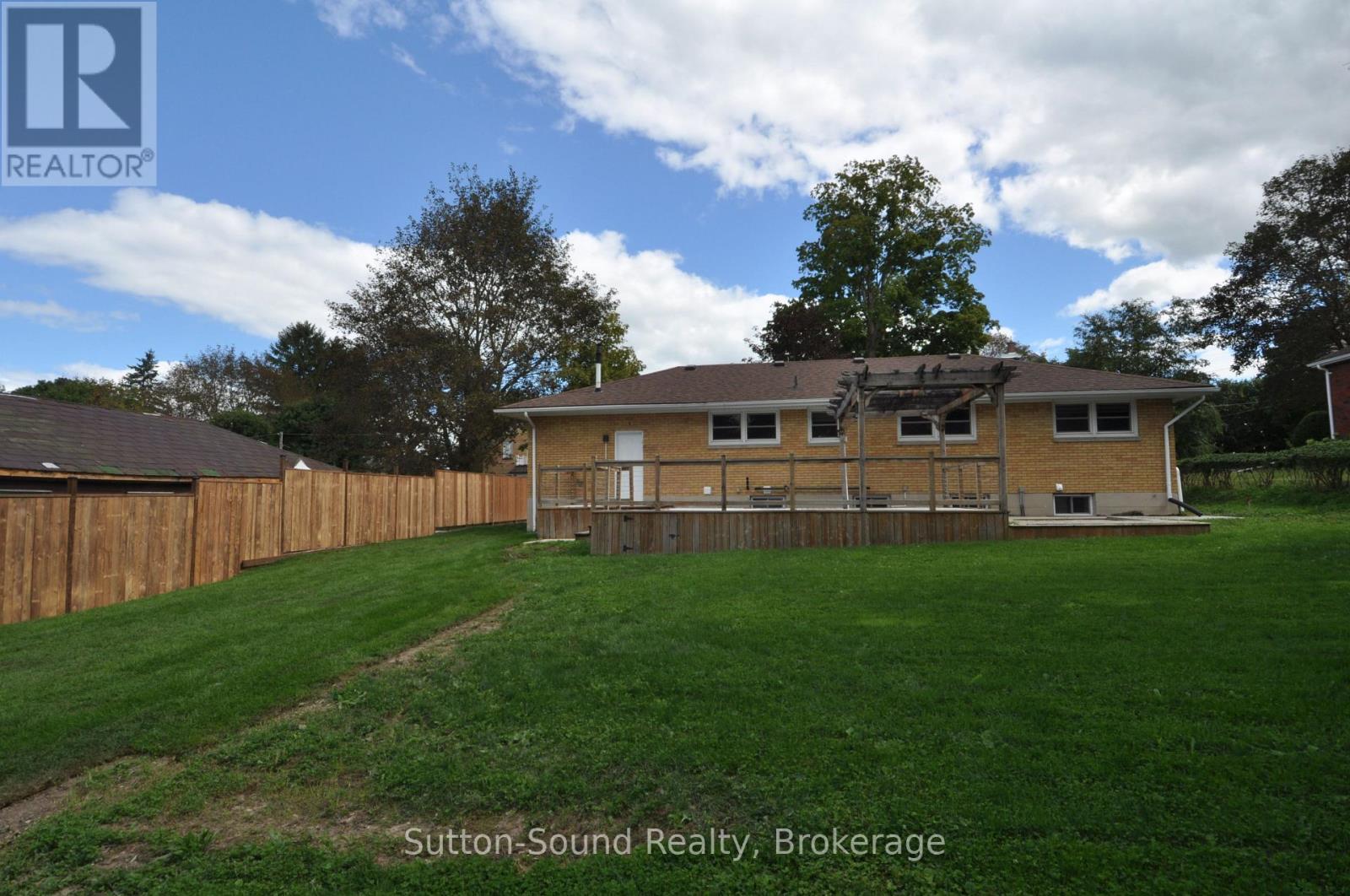 10 BROWNLEE STREET S - Image 46