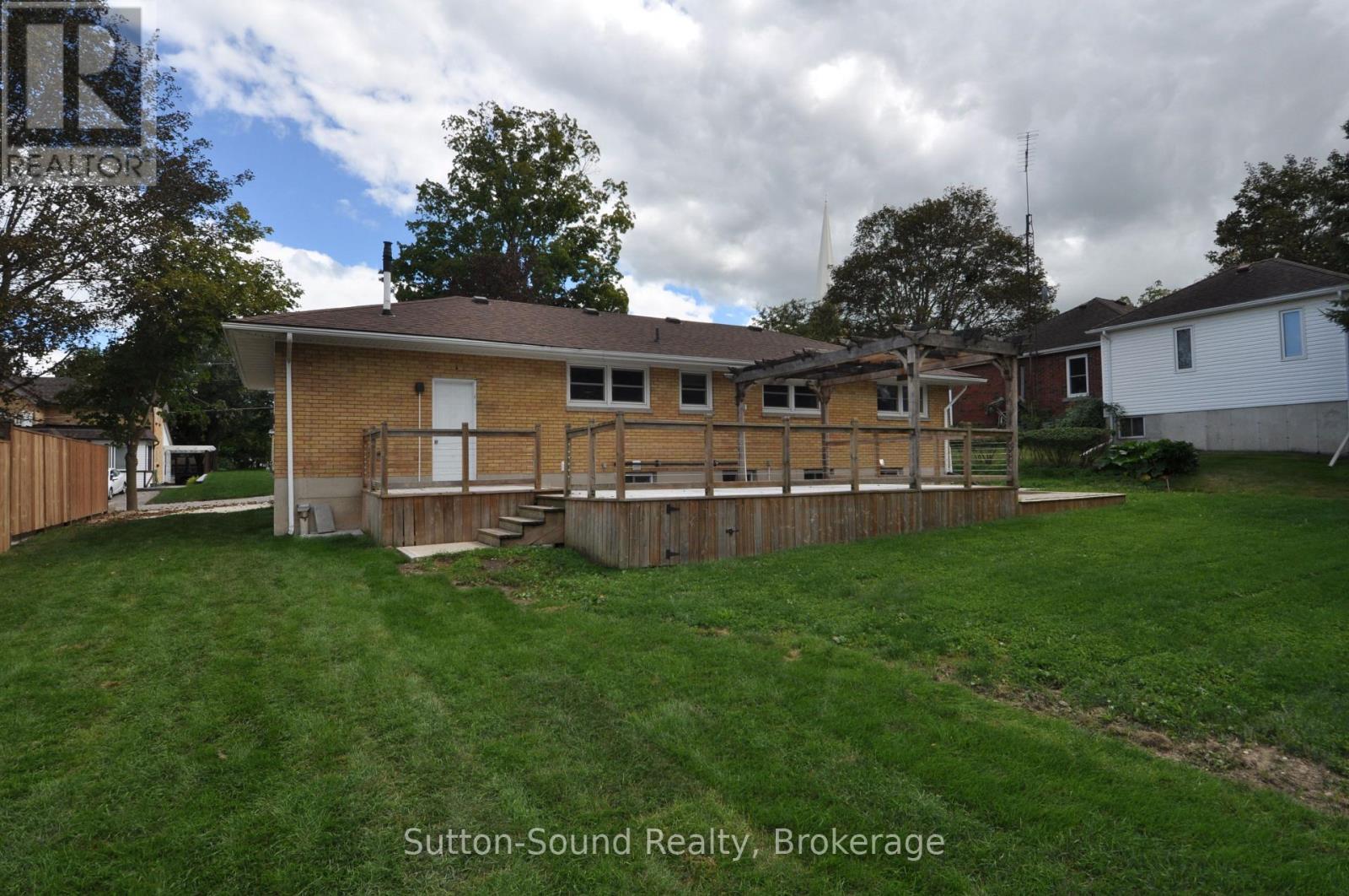 10 BROWNLEE STREET S - Image 45