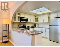 402 - 7601 Bathurst Street, Vaughan, ON L4J4H5 Photo 14