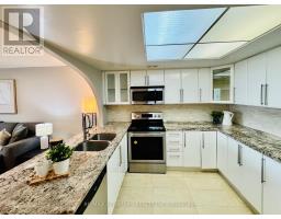 402 - 7601 Bathurst Street, Vaughan, ON L4J4H5 Photo 9