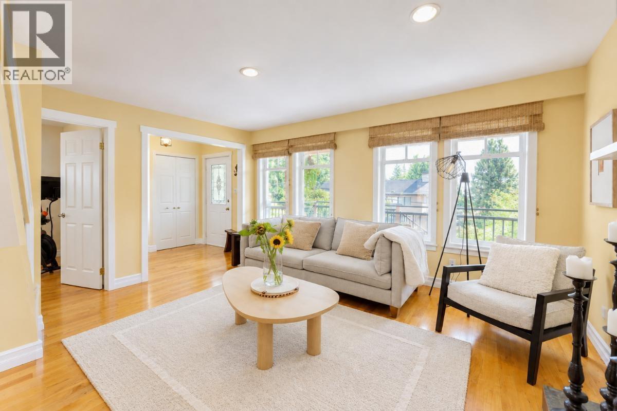 272 E OSBORNE ROAD, North Vancouver — photo 8