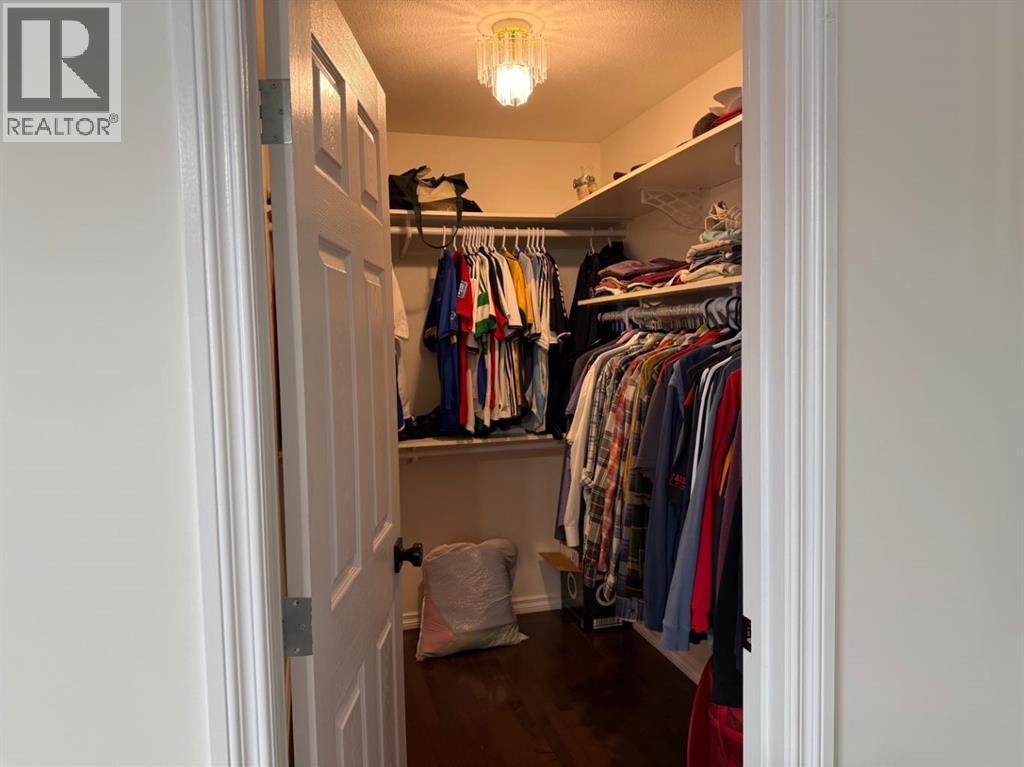 5227 15 Street - Image 29