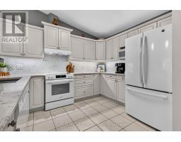 Bedroom 2 - 38 - 43 Capulet Walk, London North, ON N6H5V4 Photo 8