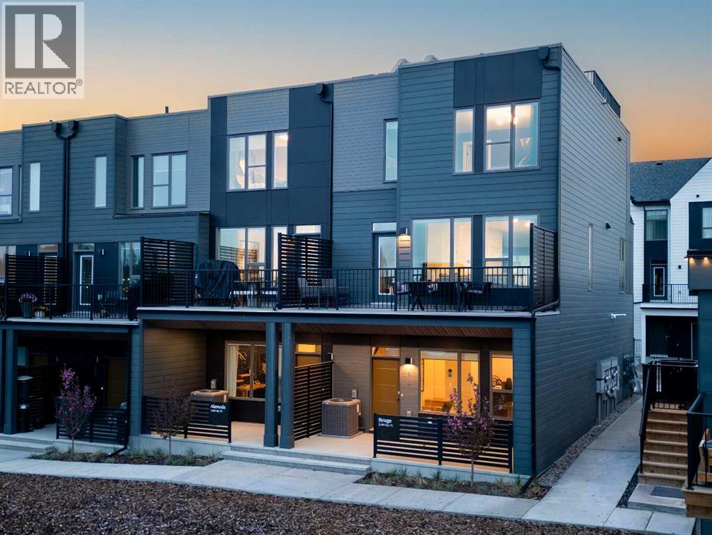 708 Sovereign Common SW, Calgary — photo 1
