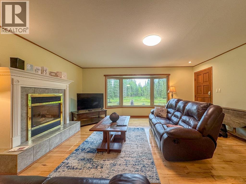 1705 MILLAR Road, Smithers
