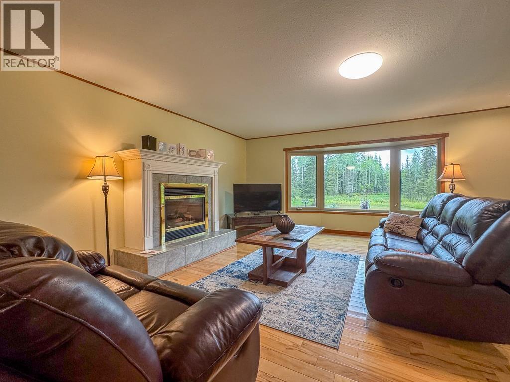 1705 MILLAR Road, Smithers
