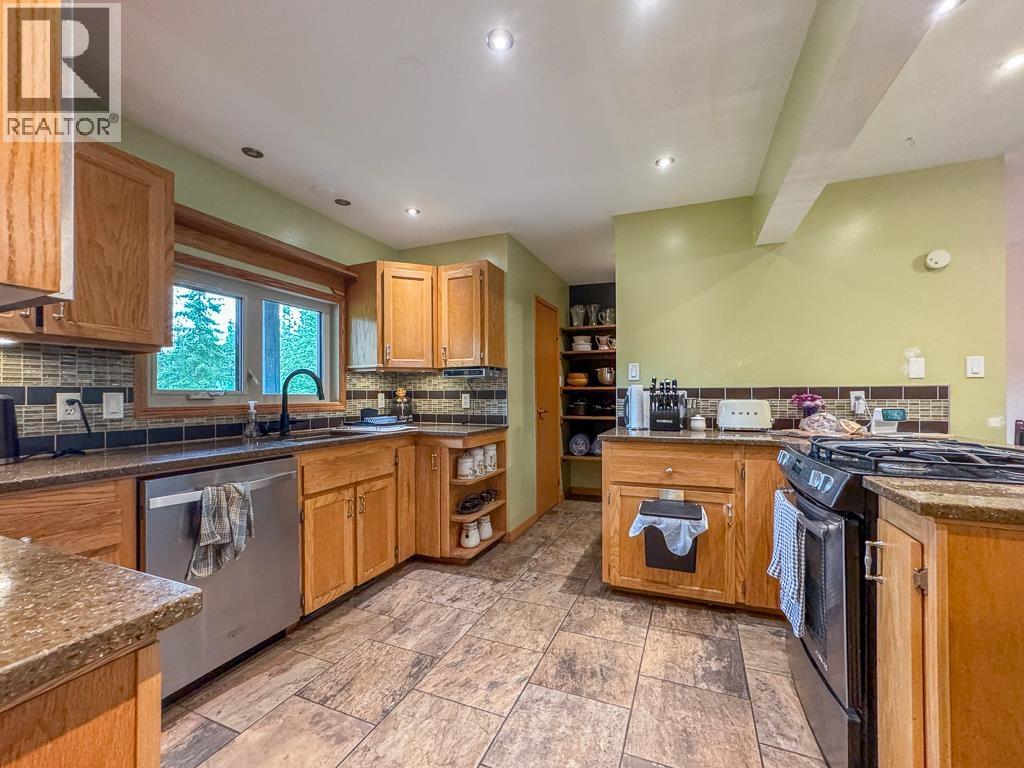 1705 MILLAR Road, Smithers