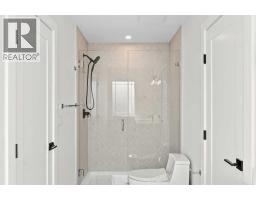 Bedroom - 87 Sundown Crescent, Cochrane, AB T4C1Y3 Photo 20