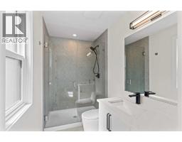 Bedroom - 87 Sundown Crescent, Cochrane, AB T4C1Y3 Photo 22