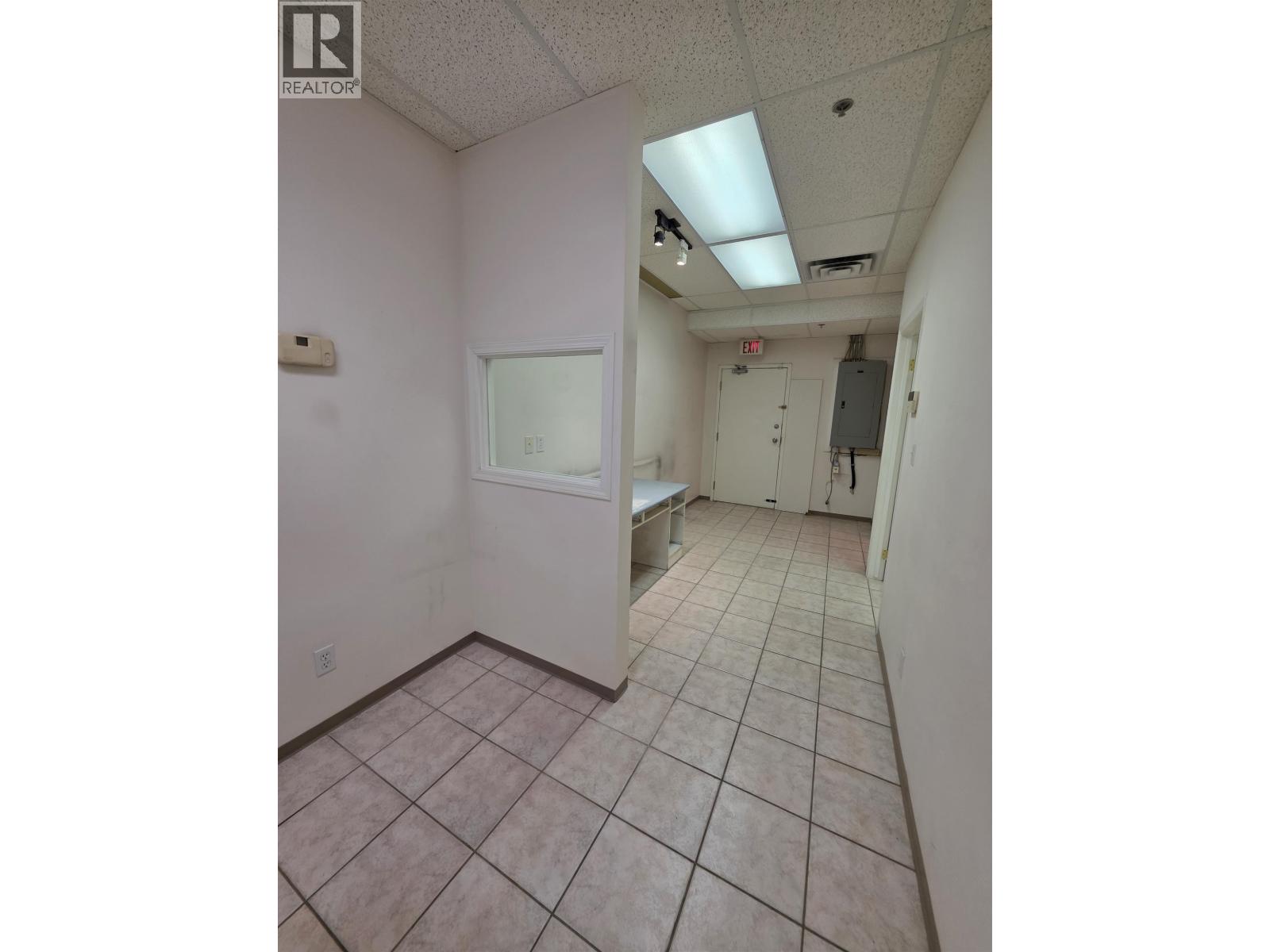 Photo 19 of 27