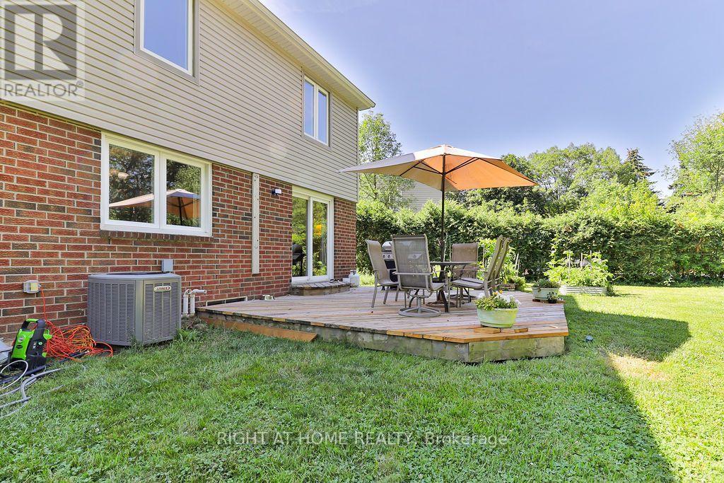 2932 REMEA COURT - 32
