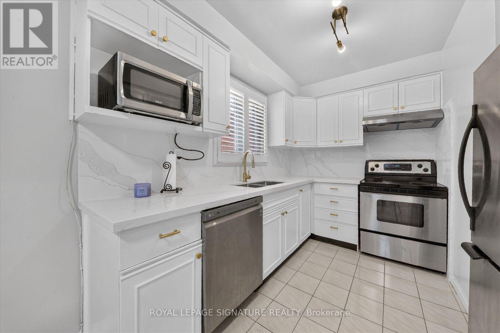 66 MARTINDALE CRESCENT - 12