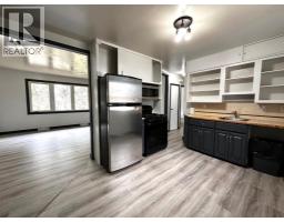 Family room - 5217 53a Avenue, Camrose, AB T4V0Y7 Photo 9