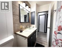 5217 53a Avenue, Camrose, AB T4V0Y7 Photo 14