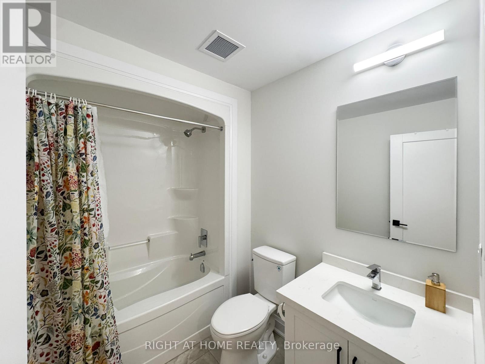 292 Vine Street — photo 17