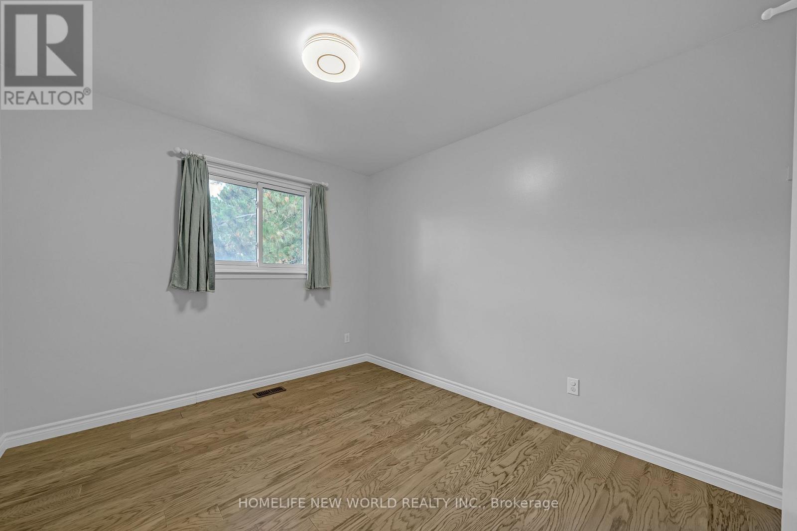 #353 81 NILES WAY - 28