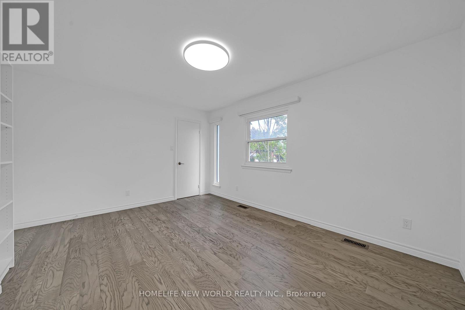 #353 81 NILES WAY - 22