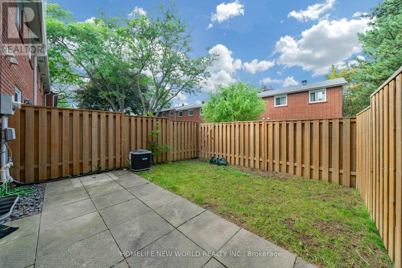 #353 81 NILES WAY - 34
