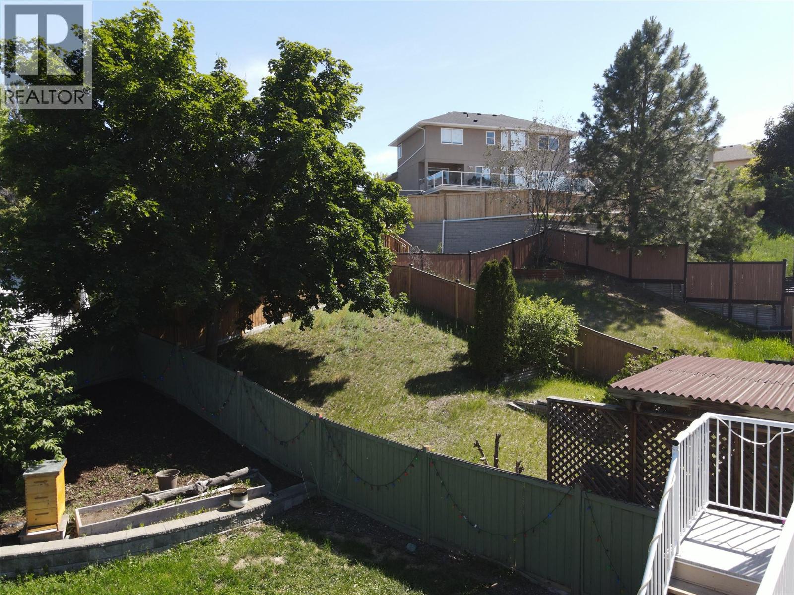 201 Hollyburn Drive - 31