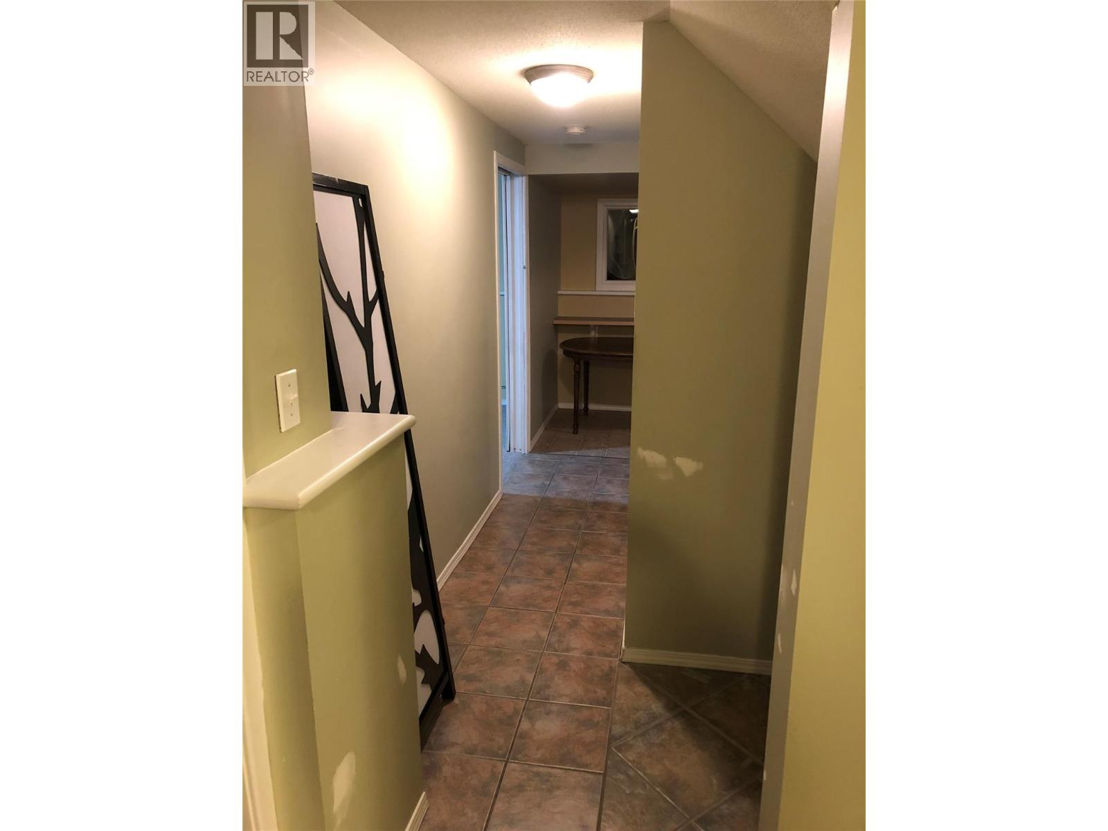 201 Hollyburn Drive - 28
