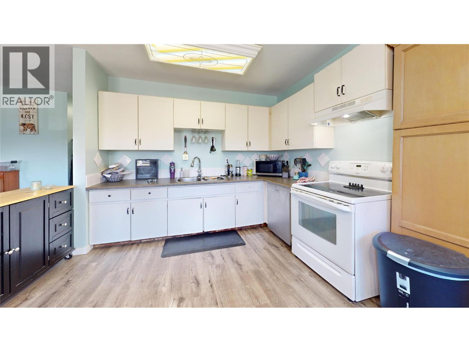 201 Hollyburn Drive - 7