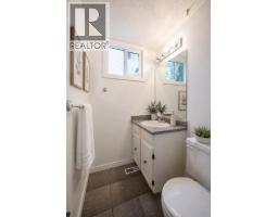 2603 60 Street Ne, Calgary, AB T1Y2G6 Photo 11
