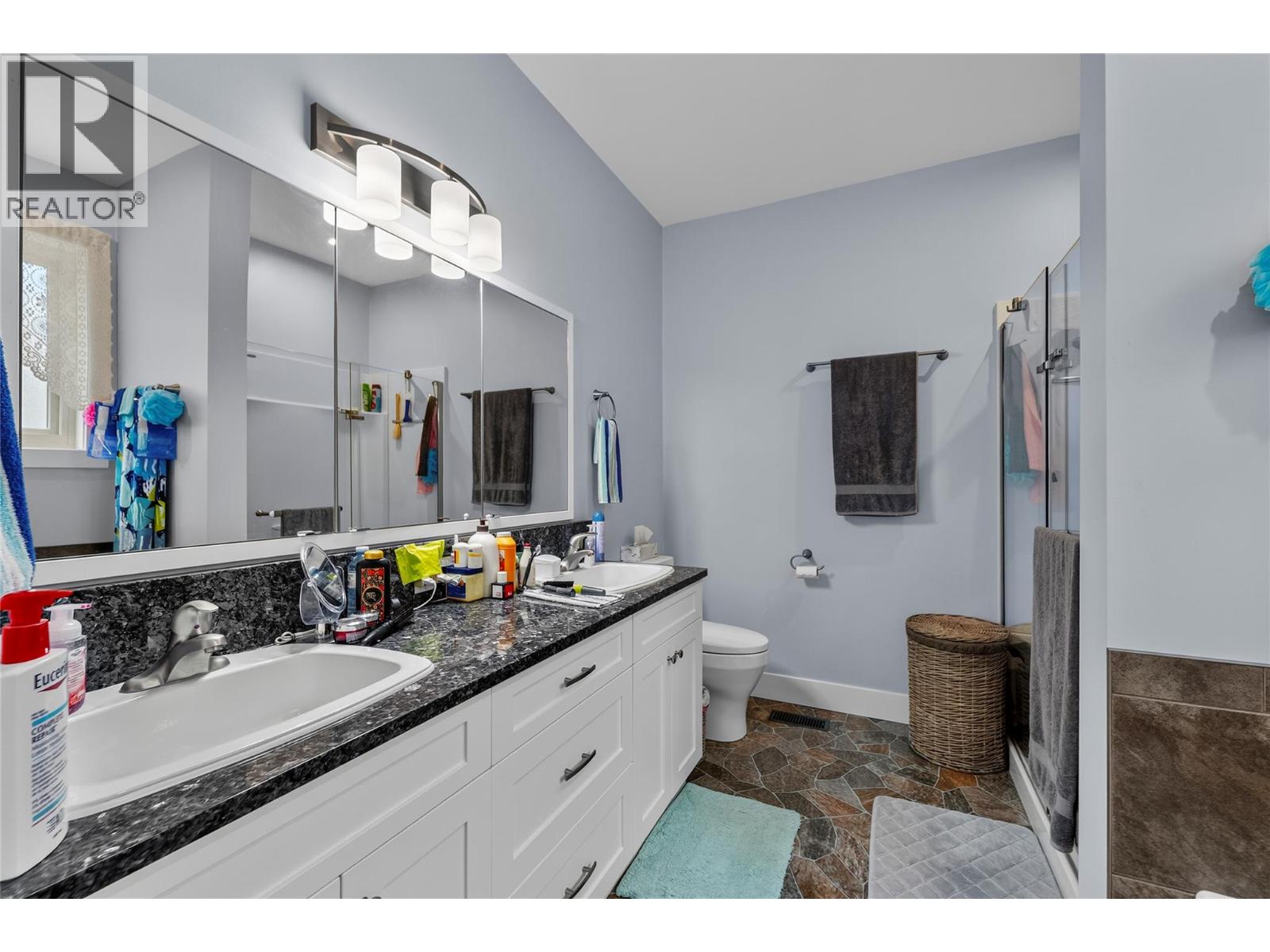 2701 Peregrine Way - 32