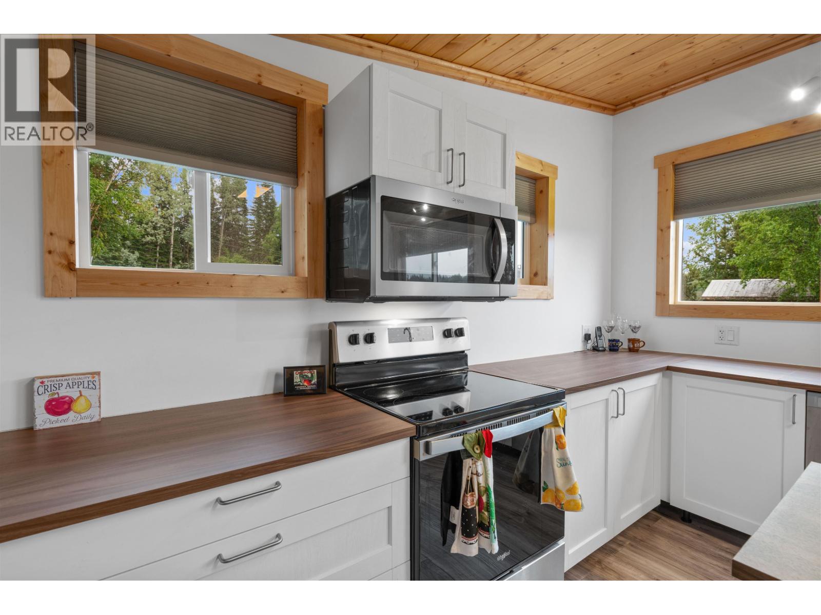 24845 CHIEF LAKE ROAD - 31