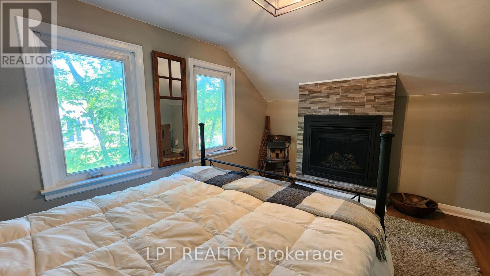 1644 RIDGE ROAD E - Image 16