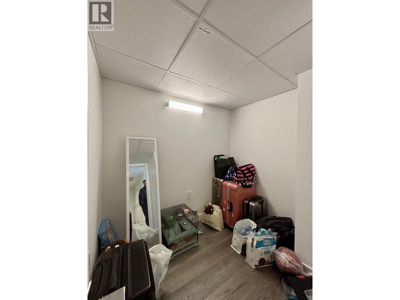 1111 RICHARDS Street, Vancouver, British Columbia, V6B0S3, Vancouver, British Columbia — photo 3 of 5