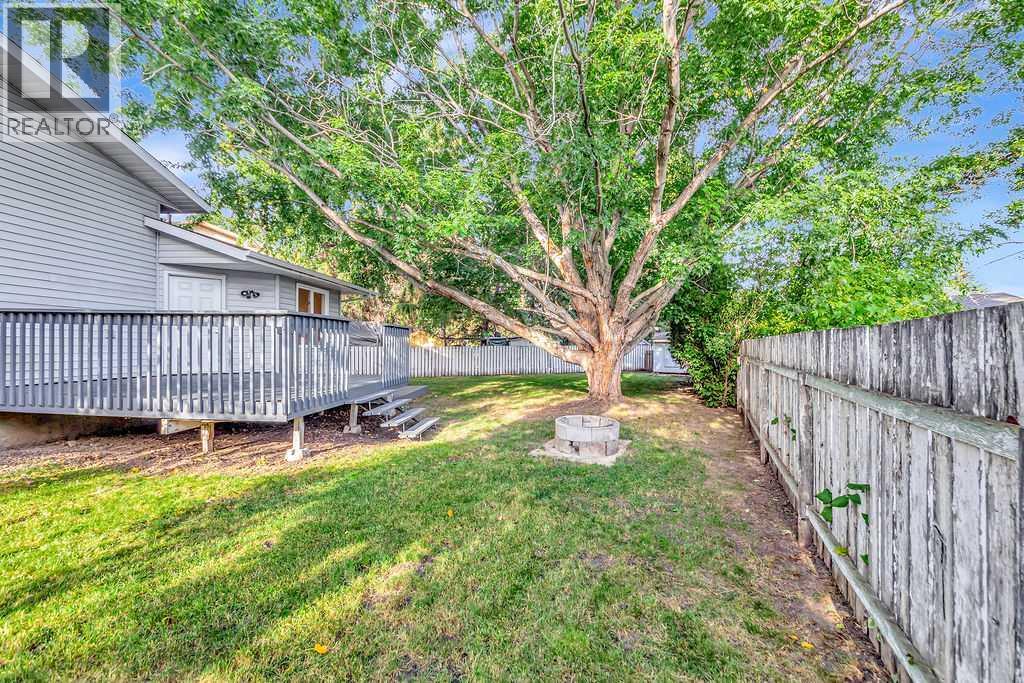 4610 31 Street Close - Image 32