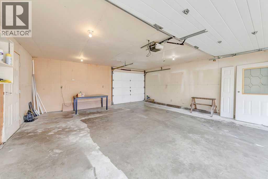 4610 31 Street Close - Image 37