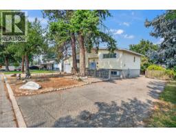 Laundry room - 1420 Graham Road, Kelowna, BC V1X1K2 Photo 6