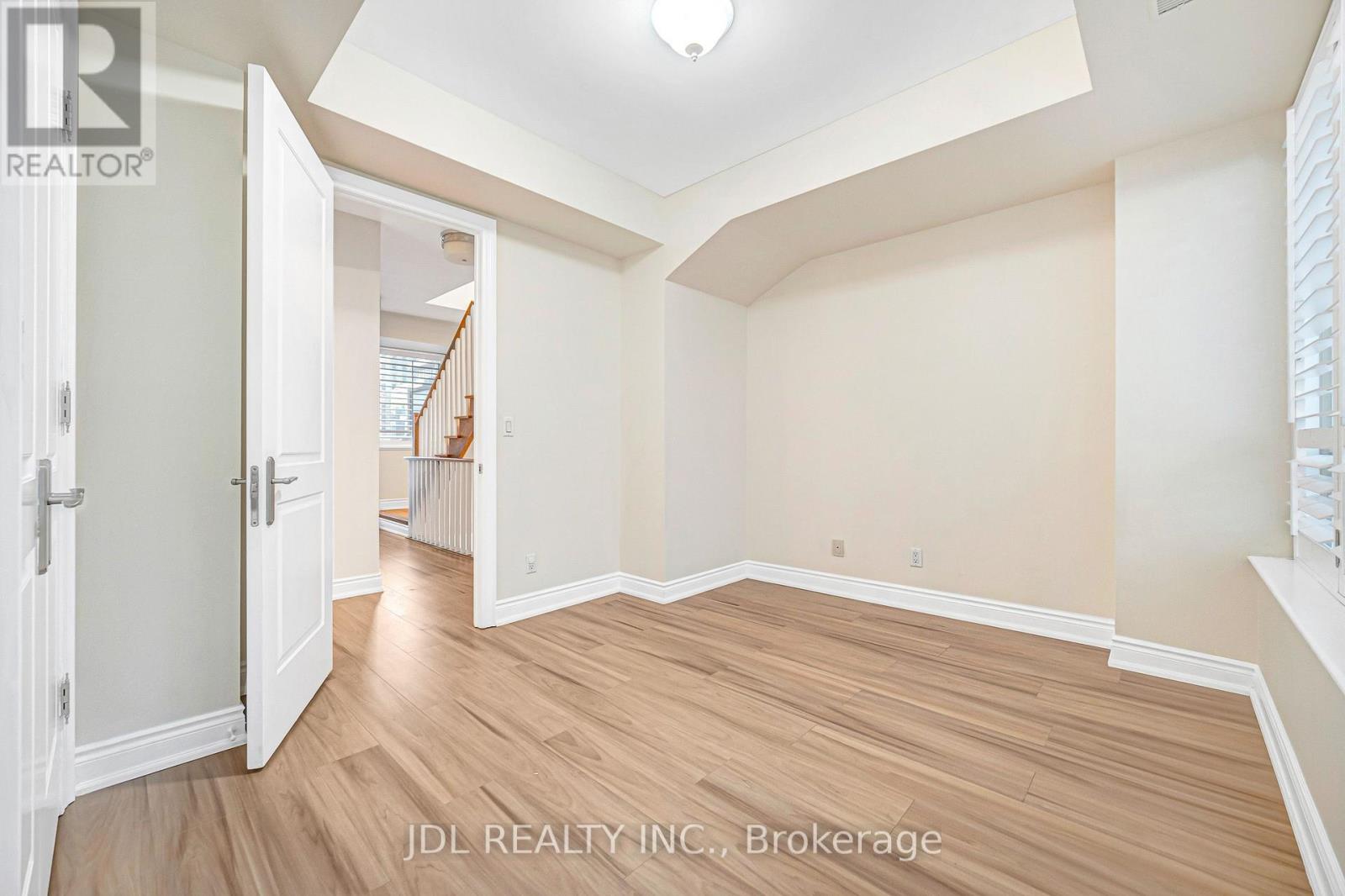 #TH07 761 BAY STREET - 19