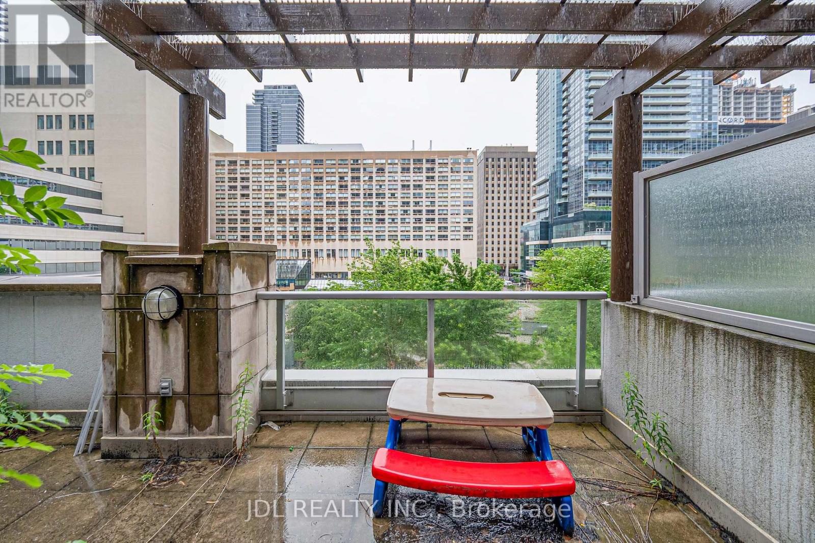 #TH07 761 BAY STREET - Image 33