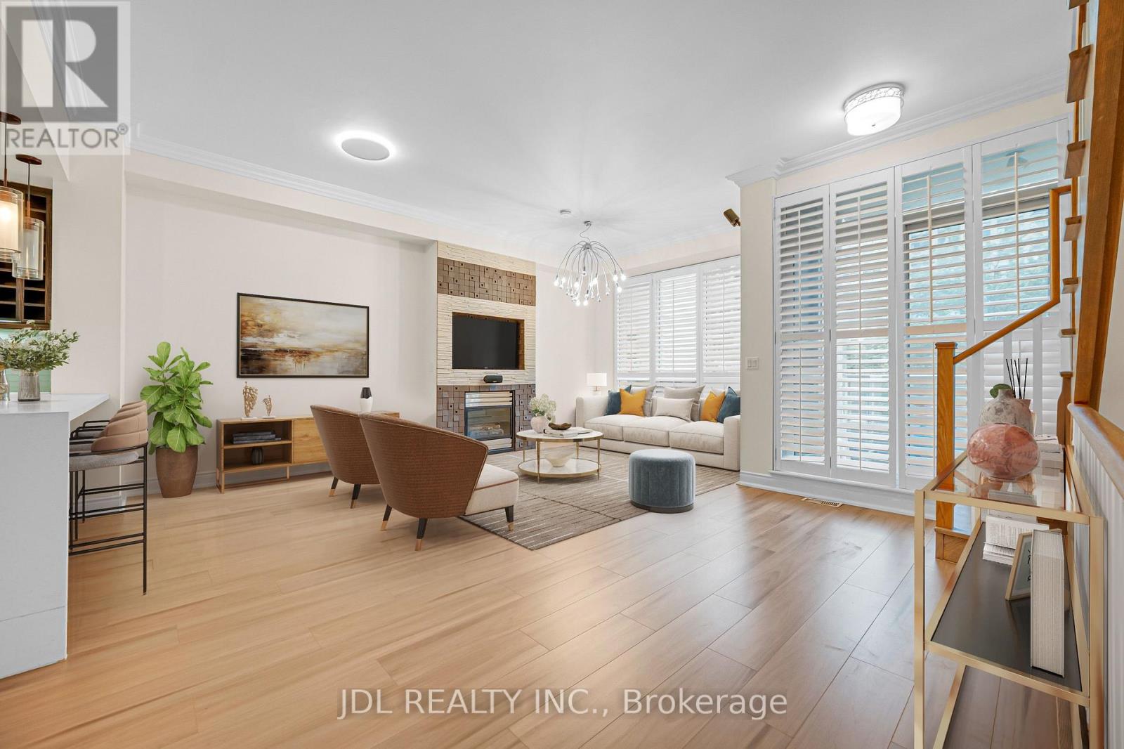 #TH07 761 BAY STREET - Image 5