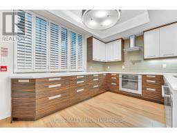 Th07 - 761 Bay Street, Toronto, ON M5G2R2 Photo 12
