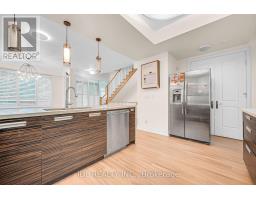 Th07 - 761 Bay Street, Toronto, ON M5G2R2 Photo 9