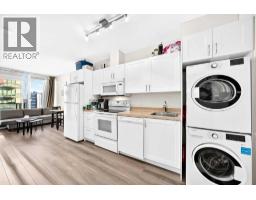 905, 30 Brentwood Common NW - photo 4