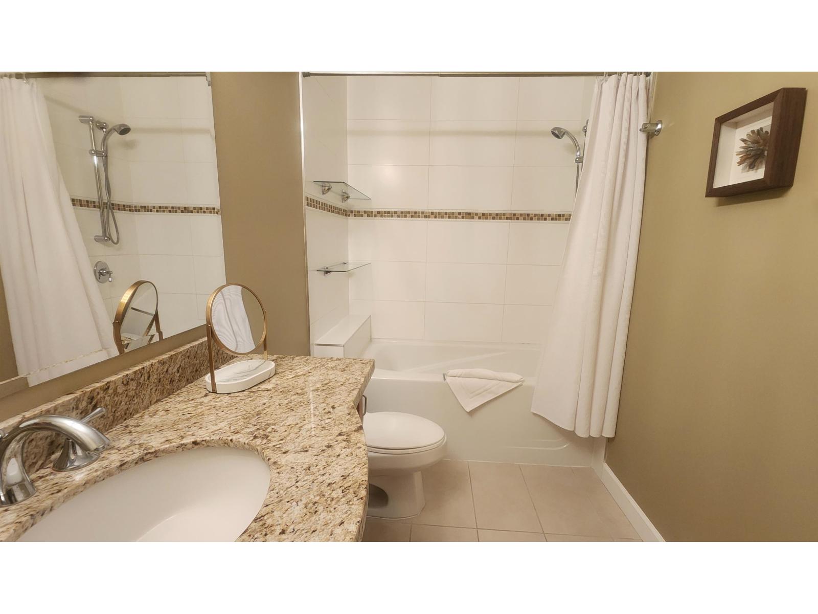 2 Bed, 2 Bath House for Rent in Surrey – 15357 ROPER AVENUE, Surrey – MLS# R3161979 - Image 10