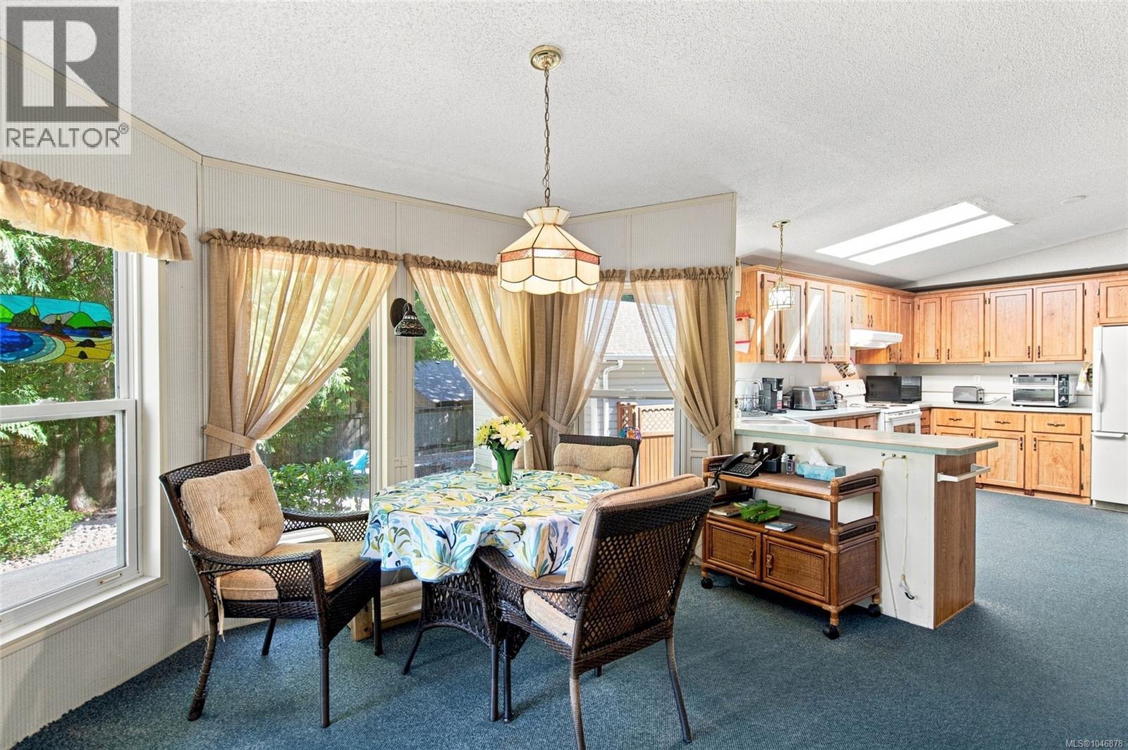 1115 Symons Cres - 9