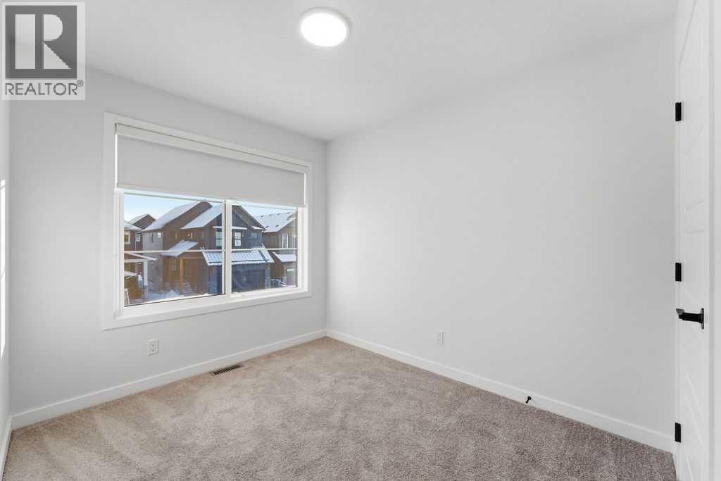 966 Chinook Winds Meadow SW - 21
