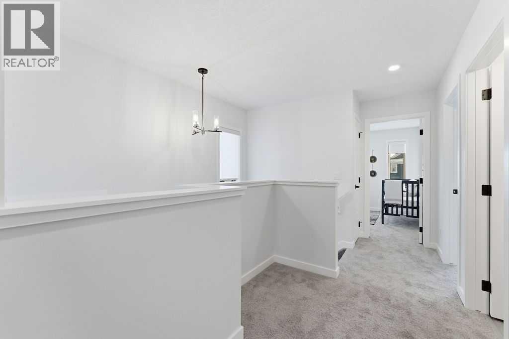 966 Chinook Winds Meadow SW - 28